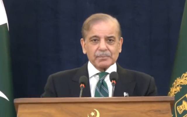 معرکہ حق وزیراعظم کی بھارت طیاروں کو تباہ کرنے والے پاک فضائیہ کے شاہینوں سے ملاقات