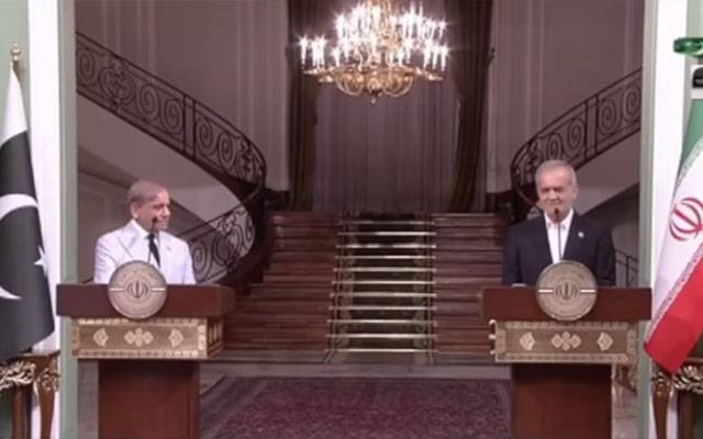 وزیراعظم شہباز شریف ترکیہ کا 2 روزہ دورے مکمل کرکے تہران پہنچ گئے