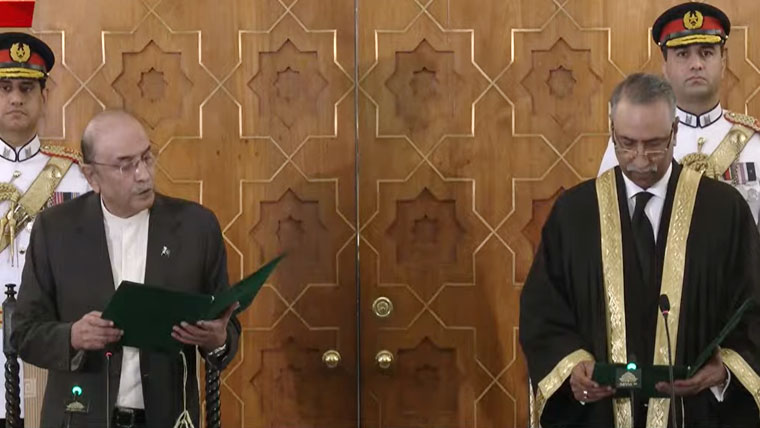 چیف جسٹس اسلام آباد ہائیکورٹ جسٹس سردار سرفراز ڈوگر نے اپنے عہدے کا حلف اٹھا لیا