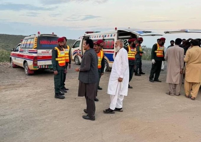 دہشتگردوں نے کوئٹہ سے پنجاب جانے والی 2 بسوں کے 9 مسافروں کو اغوا کرکے شہید کردیا