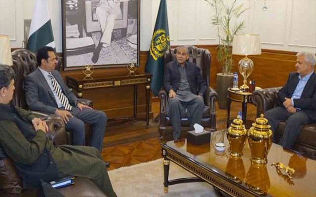 وفاقی وزیر داخلہ محسن نقوی نے غیرقانونی امیگریشن میں ملوث مافیا کیخلاف بے رحمانہ کریک ڈاؤن اور زیرو ٹالرنس پالیسی اپنانے کا حکم دے دیا