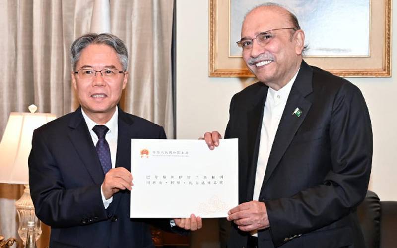 صدر مملکت سے چینی سفیر نے ملاقات کی جس میں خطے میں امن کیلئے مشترکہ اقدامات کے عزم کا اظہار کیا گیا