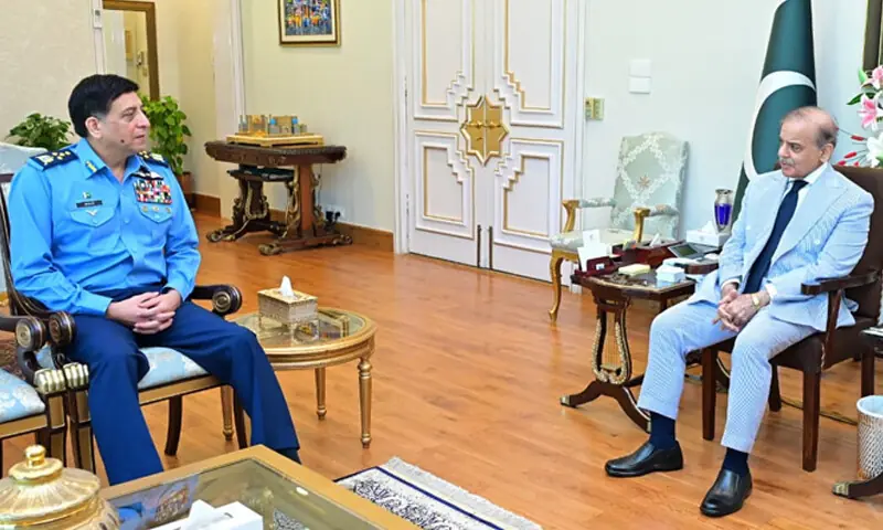 وزیراعظم شہباز شریف سے ایئرچیف مارشل ظہیر احمد بابر سدھو کی ملاقات
