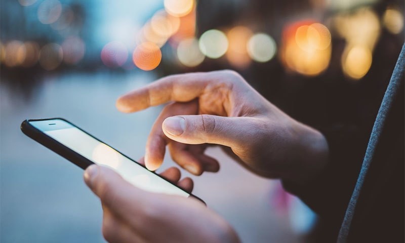 خطے میں موبائل اور انٹرنیٹ پر سب سے زیادہ ٹیکس پاکستان میں