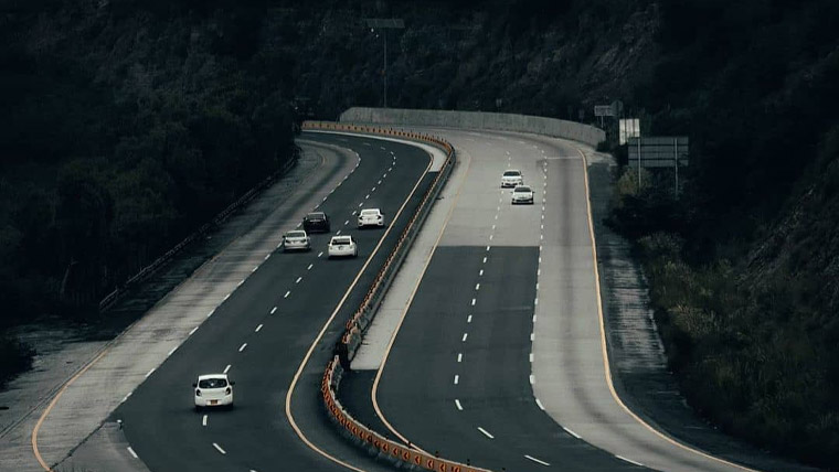 لاہور اسلام آباد موٹر وے پر سفر کرنیوالوں کیلئے بری خبر ٹول ٹیکس میں پھر اضافہ