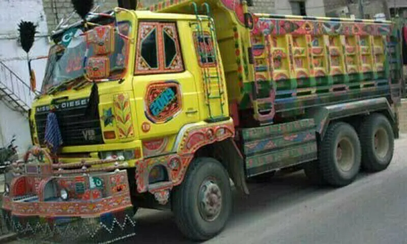 ایبٹ آباد دیپالپور میں ڈمپروں کی ٹکر سے 3 طلبہ سمیت 6 افراد جاں بحق 9 شدید زخمی