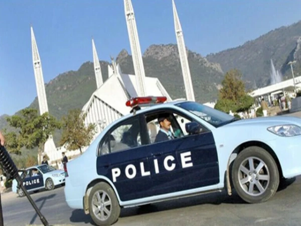 اسلام آباد میں اب بغیر لائسنس ڈرائیونگ کرنے پر ناصرف گرفتاری ہو گی بلکہ گاڑی بھی ضبط ہوگی