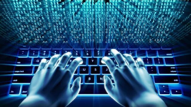 نیشنل سائبر ایمرجنسی نے دو مشہور سافٹ ویئر استعمال کرنے والوں کو حفاظتی اقدامات کرنے کی ہدایت کردی