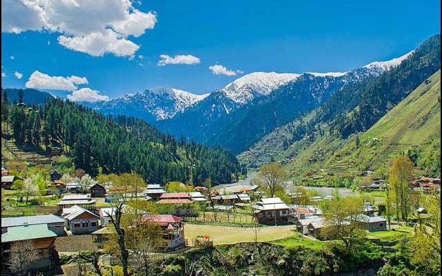 آزاد کشمیر میں موبائل سروس بحال بازار کھل گئے