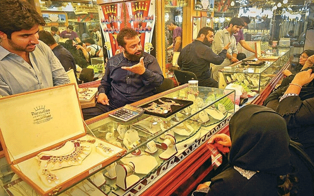 سونا مہنگا ہونے سے زیورات بننا بند جیولرز کا کاروبار ٹھپ ہوگیا