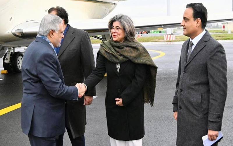 نائب وزیراعظم اسحاق ڈار 3 روزہ سرکاری دورے پر برسلز پہنچ گئے