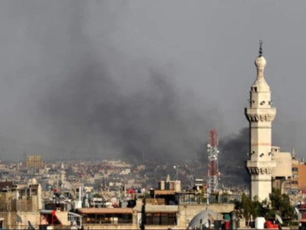 شام کے صوبے حمص میں واقع ایک علوی اکثریتی علاقے کی مسجد میں ہونے والے دھماکے کے نتیجے میں 5 افراد جاں بحق اور 21 زخمی ہو گئے