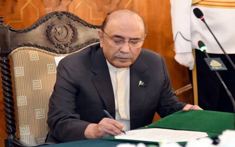 صدر نے اسلام آبادہائیکورٹ کے طارق جہانگیری کوجج کے عہدے سے ڈی نوٹیفائی کرنیکی منظوری دیدی