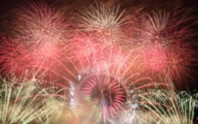 آسٹریلیا کے شہر سڈنی میں سالِ نو کا جشن آتش بازی کا شاندار مظاہرہ