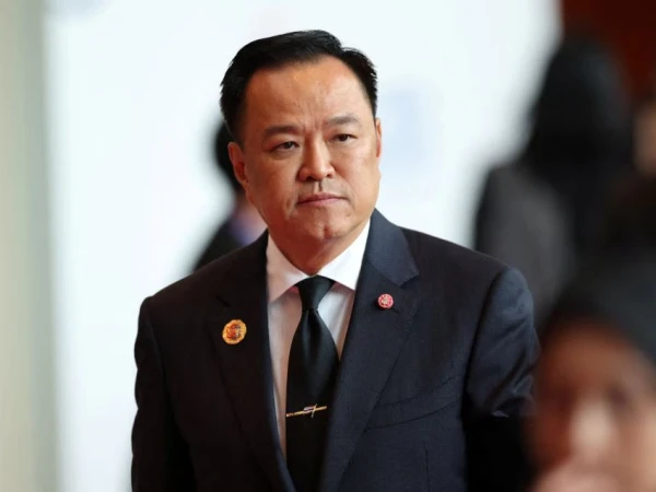 تھائی لینڈ کے وزیراعظم انوتن چرن وراکل نے کمبوڈیا کے ساتھ گزشتہ ایک ہفتے سے جاری تازہ سرحدی جھڑپوں کے بعد پارلیمنٹ تحلیل کردی