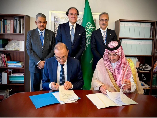 سعودی ڈپازٹ کی مدت میں توسیع 3 ارب ڈالر معاہدے پر دستخط ہوگئے