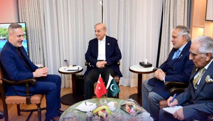 وزیراعظم محمد شہباز شریف سے ترک وزیر خارجہ حاقان فیدان کی ملاقات