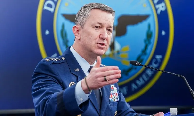 ناکہ بندی کی خلاف ورزی کرنے والے جہازوں کو طاقت سے روکا جائے گا سربراہ امریکی فوج
