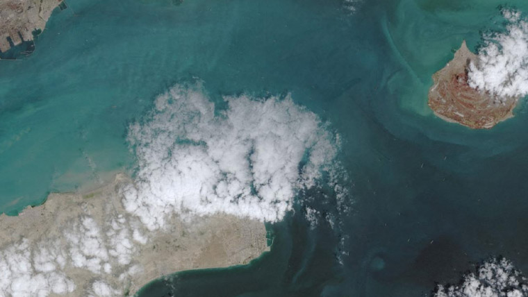 امریکی ناکہ بندی برقرار ایران نے آبنائے ہرمز پر دوبارہ پابندی لگا دی