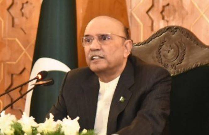 دہشتگردی کو بھی شکست دیں گے اور دنیا میں امن کیلیے قائدانہ کردار بھی ادا کرتے رہیں گے صدر مملکت