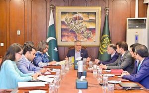 ایران امریکہ مذاکرات پاکستان اس سلسلے میں اپنی کوششیں جاری رکھے گا اسحاق ڈار