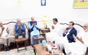 اسپیکر پنجاب اسمبلی سے وزیر اعظم شہباز شریف اور اہم شخصیات کی تعزیتی ملاقاتیں