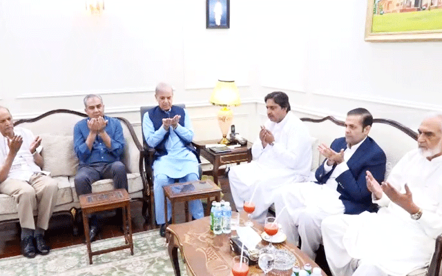 اسپیکر پنجاب اسمبلی سے وزیر اعظم شہباز شریف اور اہم شخصیات کی تعزیتی ملاقاتیں