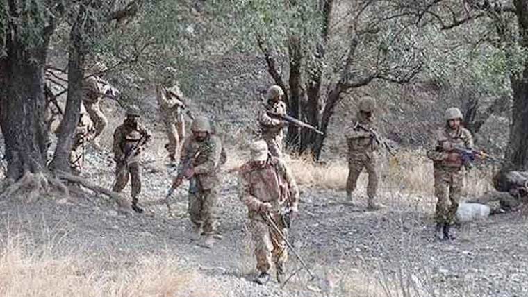 شمالی وزیرستان میں خارجی کمانڈر عمر 4 دہشت گردوں سمیت جہنم واصل