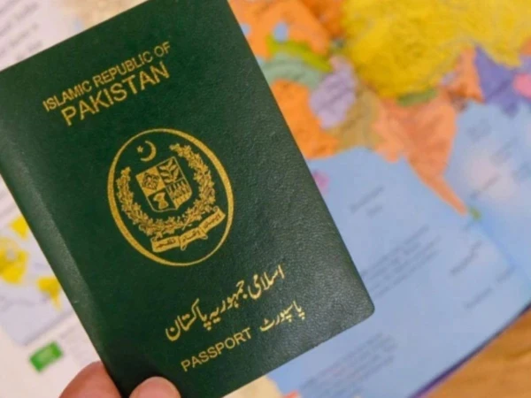 دنیا بھر کے پاکستانی سفارتخانوں میں پاسپورٹ سروسز معطل