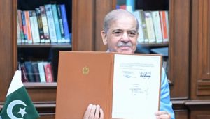 امریکا ایران معاہدہ وزیراعظم نے اسلام آباد مفاہمتی یادداشت پربطور ثالث دستخط کردیے