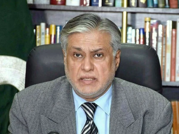 پاکستان 30 ایرانی شہریوں کی واپسی میں معاونت کر رہا ہے اسحاق ڈار