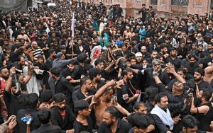 نواسہ رسولؐ اور شہدائے کربلا کی عظیم قربانی کا دن یوم عاشور آج عقیدت و احترام سے منایا جا رہا ہے