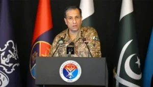 دہشتگردوں کو ہتھیار ڈالنے ہونگے یا ہم انہیں ختم کردینگے ڈی جی آئی ایس پی آر