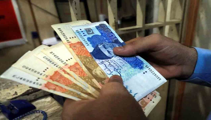 وفاقی حکومت کے قرضوں میں 18ہزار ارب روپے سے زائد کا اضافہ