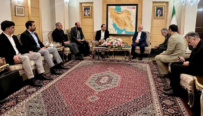 فیلڈ مارشل عاصم منیر ایران پہنچ گئے وزیر داخلہ اسکندر مومنی سے ملاقات
