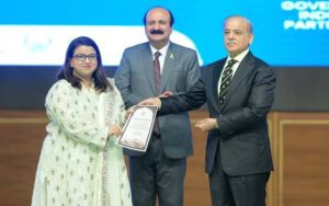 یوتھ پالیسی کی تیاری اور شاندار خدمات وفاقی وزیر آئی ٹی کو وزیر اعظم کی جانب سے تعریفی سند