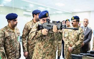فیلڈ مارشل کا پاکستان آرڈیننس فیکٹری واہ کا دورہ آپریشنز اور مقامی سطح پر جدید عسکری سازوسامان کی تیاری پر بریفنگ