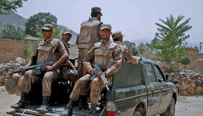 بلوچستان سیکیورٹی فورسز کی کارروائیاں 21 دہشت گرد ہلاک 6 جوان شہید