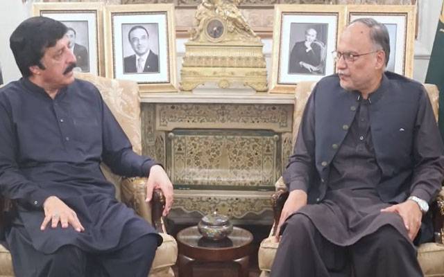 گورنر پنجاب سے وفاقی وزیر احسن اقبال کی ملاقات