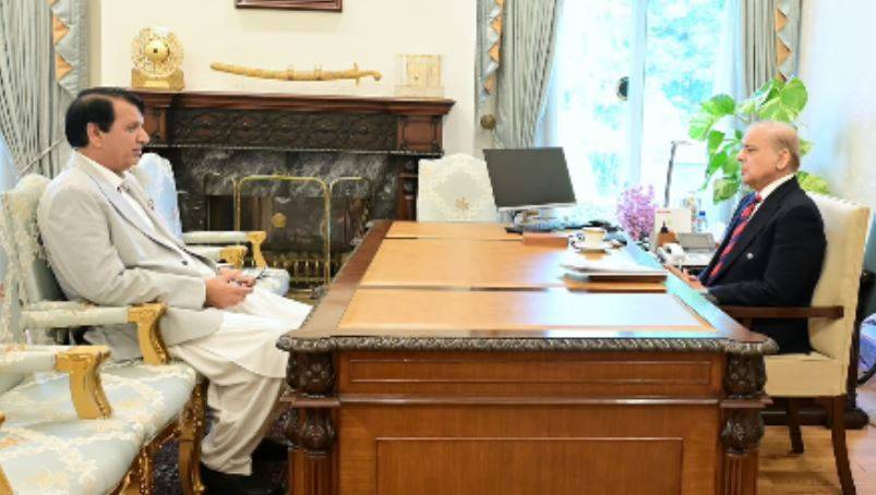 خیبر پختونخوا میں بڑھتی دہشت گردی کو ہر قیمت پر روکنا ہوگا وزیر اعظم