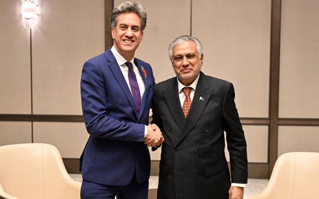 اسحاق ڈار کی برطانوی وزیر خارجہ سے ملاقات