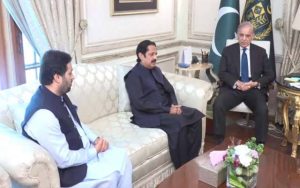 وزیراعظم سے ڈپٹی اسپیکر پنجاب اسمبلی ملک ظہیر اقبال چنڑ اور رکن قومی اسمبلی ملک منیر اقبال چنڑ کی ملاقات